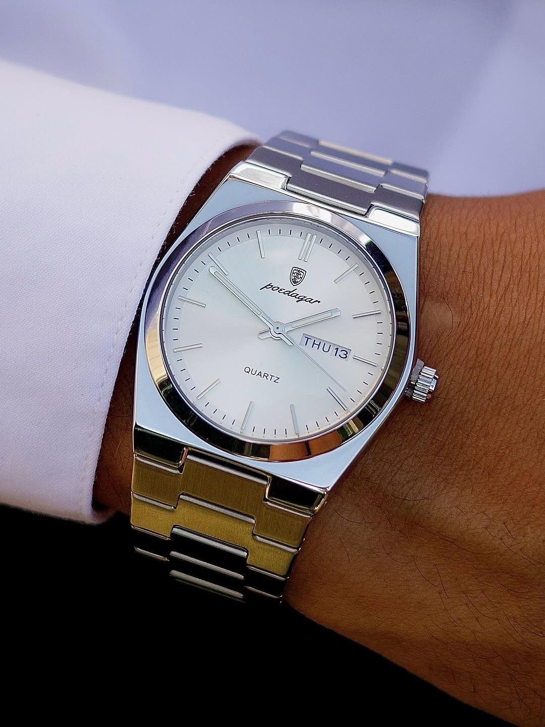 Poedagar Quartz Stainless Steel Water Resistant Men’s Day-Date Watch